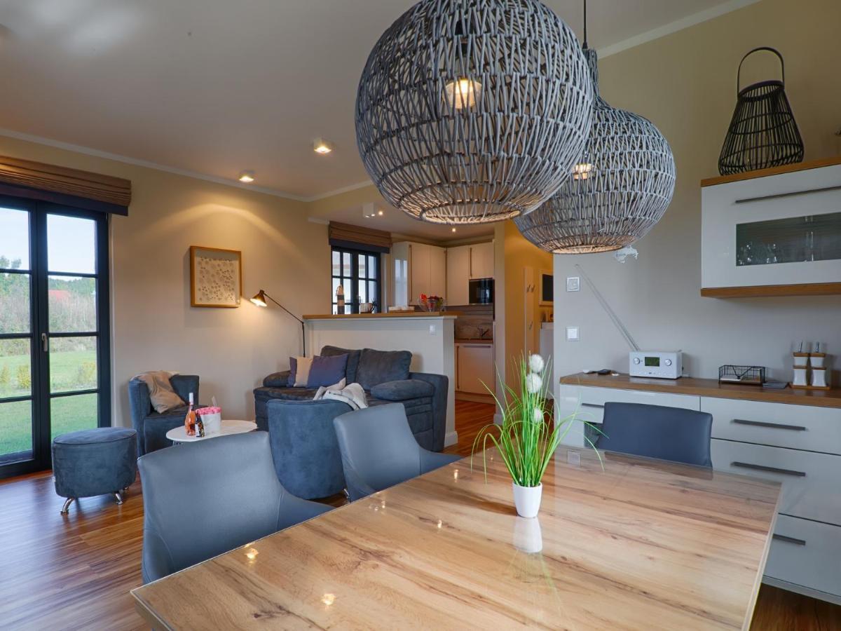 Reetland Am Meer - Premium Reetdachvilla Mit 3 Schlafzimmern, Sauna, Kamin Und Massagesessel F05 Dranske Exterior foto